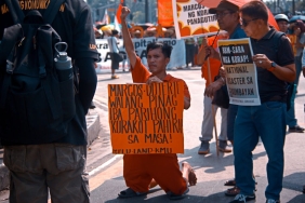 Liseli-Genclerin-Karne-Protestosu-AKP-Elestirisi-Gozaltiyla-Sonuclandi-featured