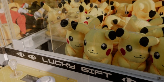 Terk Edilen Ayı Yavrusu Punch, Peluş Oyuncakla Teselli Buldu